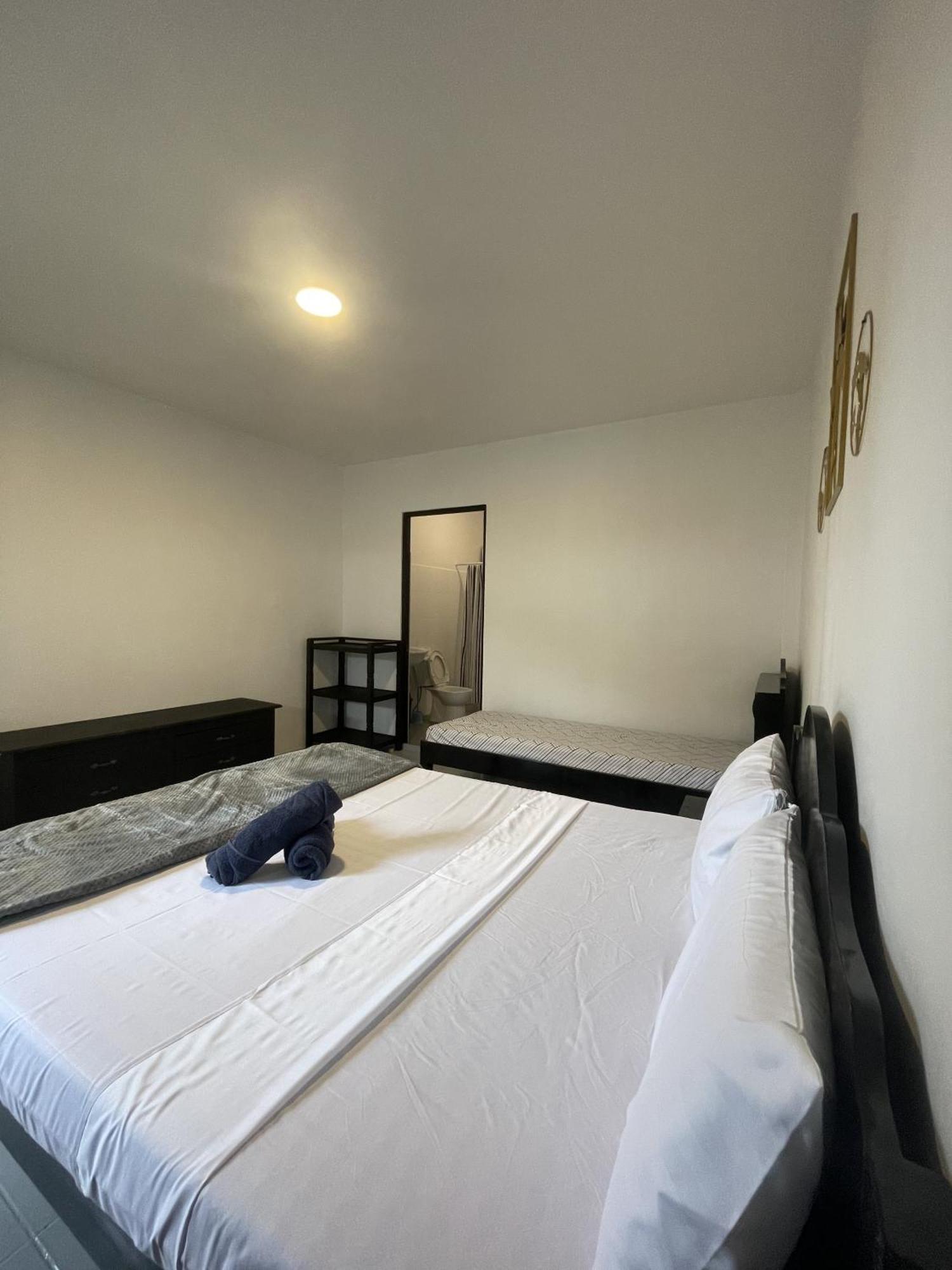 Hotel Sisters Inn Moalboal Bagian luar foto