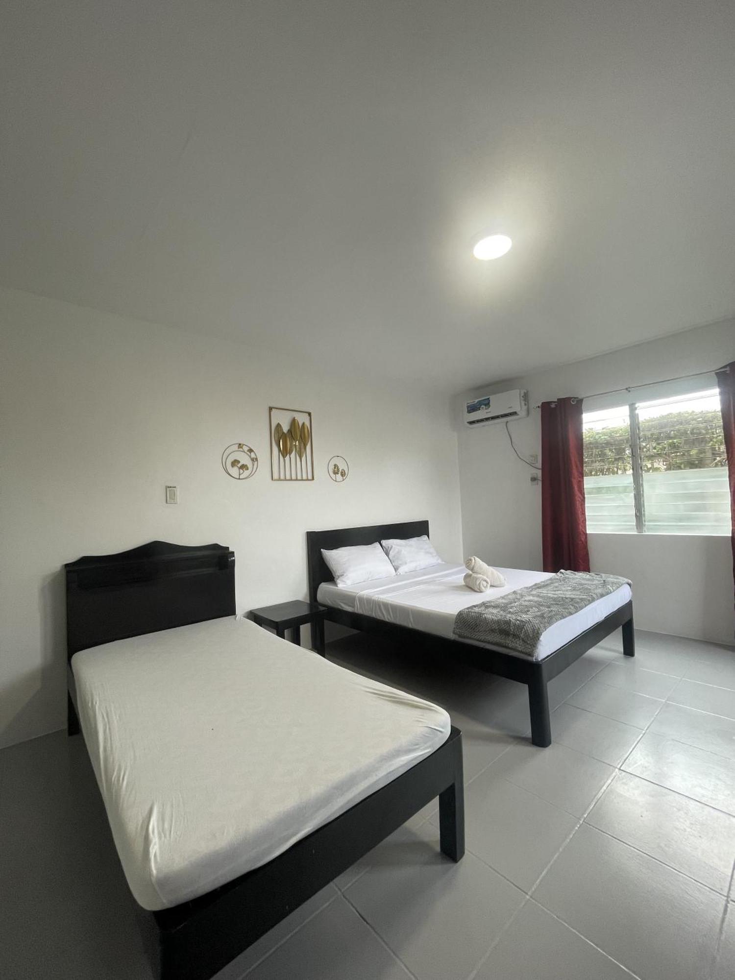 Hotel Sisters Inn Moalboal Bagian luar foto