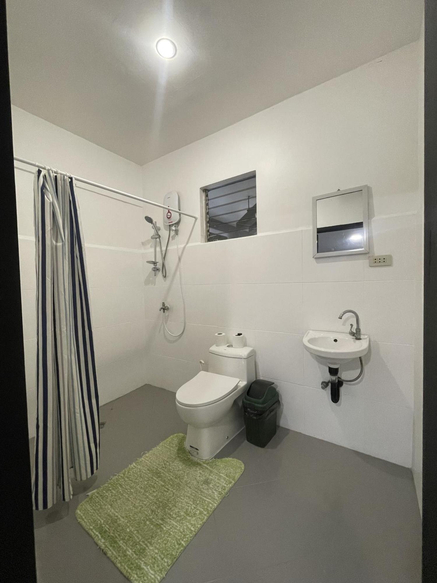 Hotel Sisters Inn Moalboal Bagian luar foto
