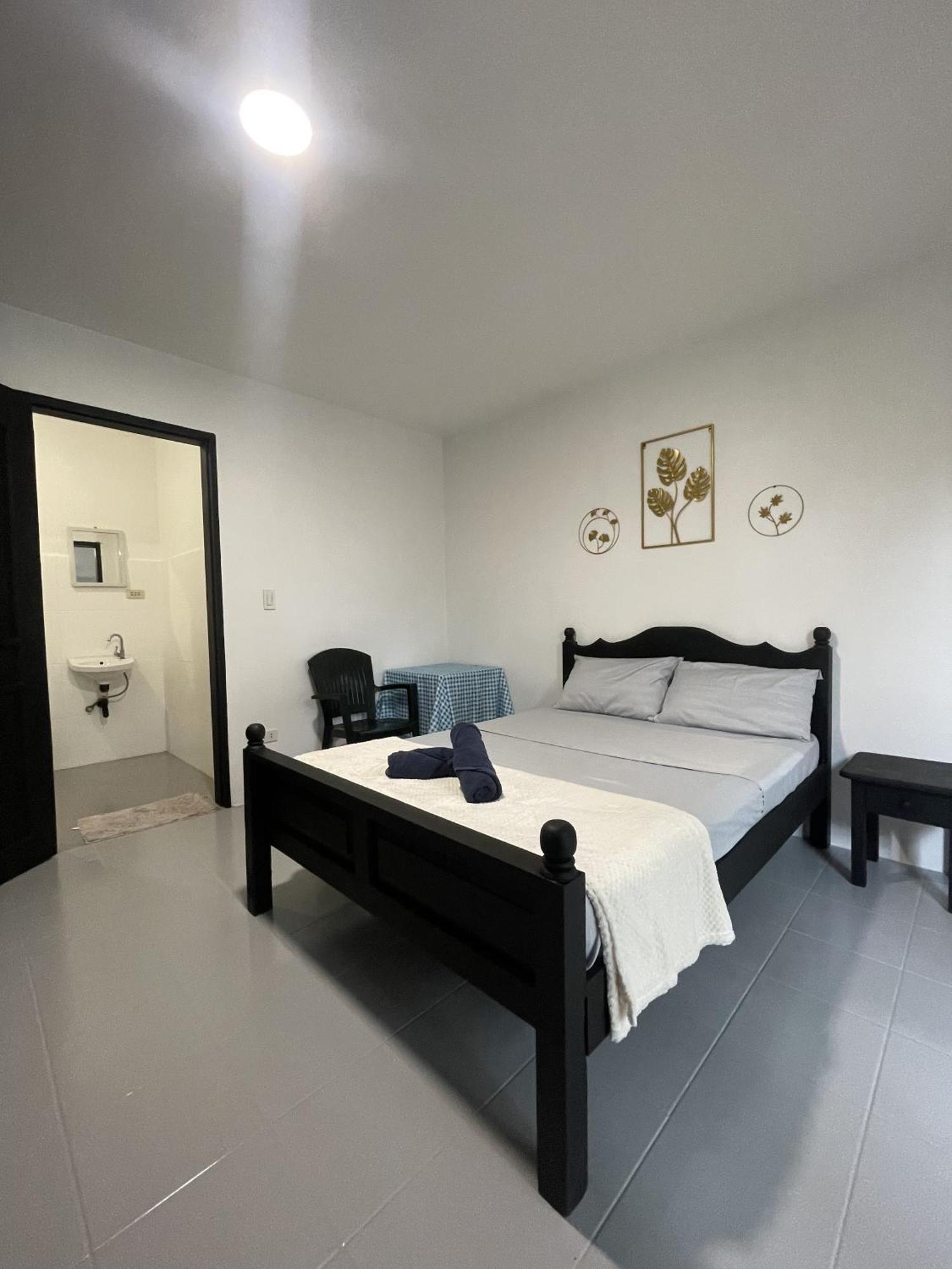 Hotel Sisters Inn Moalboal Bagian luar foto