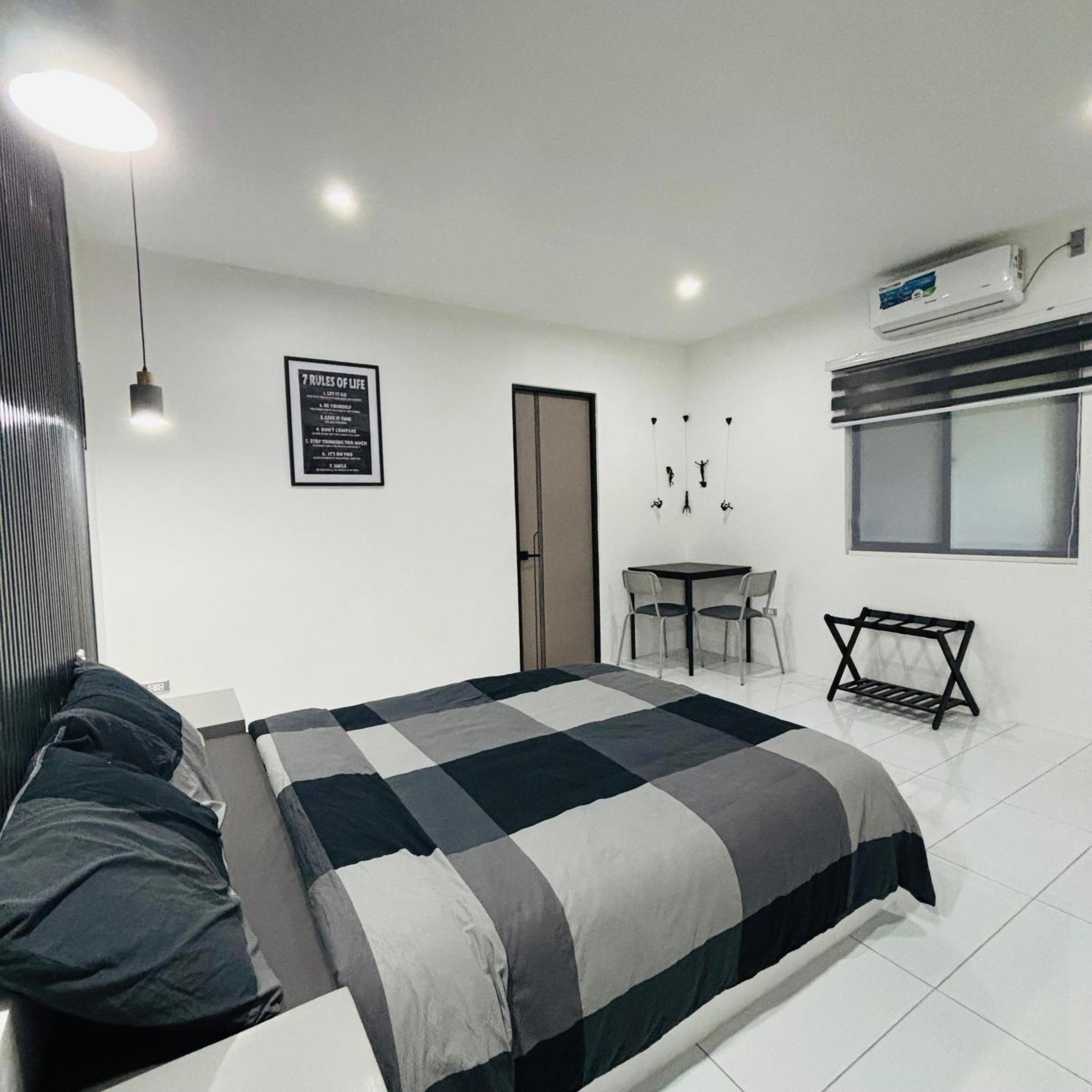 Hotel Sisters Inn Moalboal Bagian luar foto