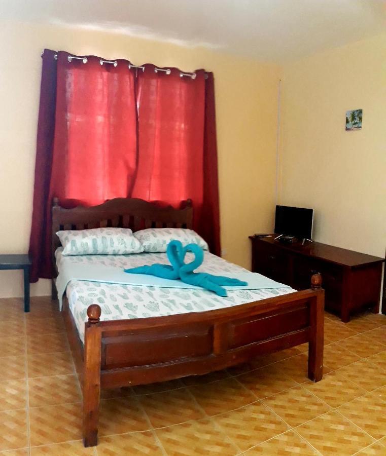 Hotel Sisters Inn Moalboal Bagian luar foto